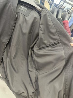 Alternative view of ÁO KHOÁC JK221297